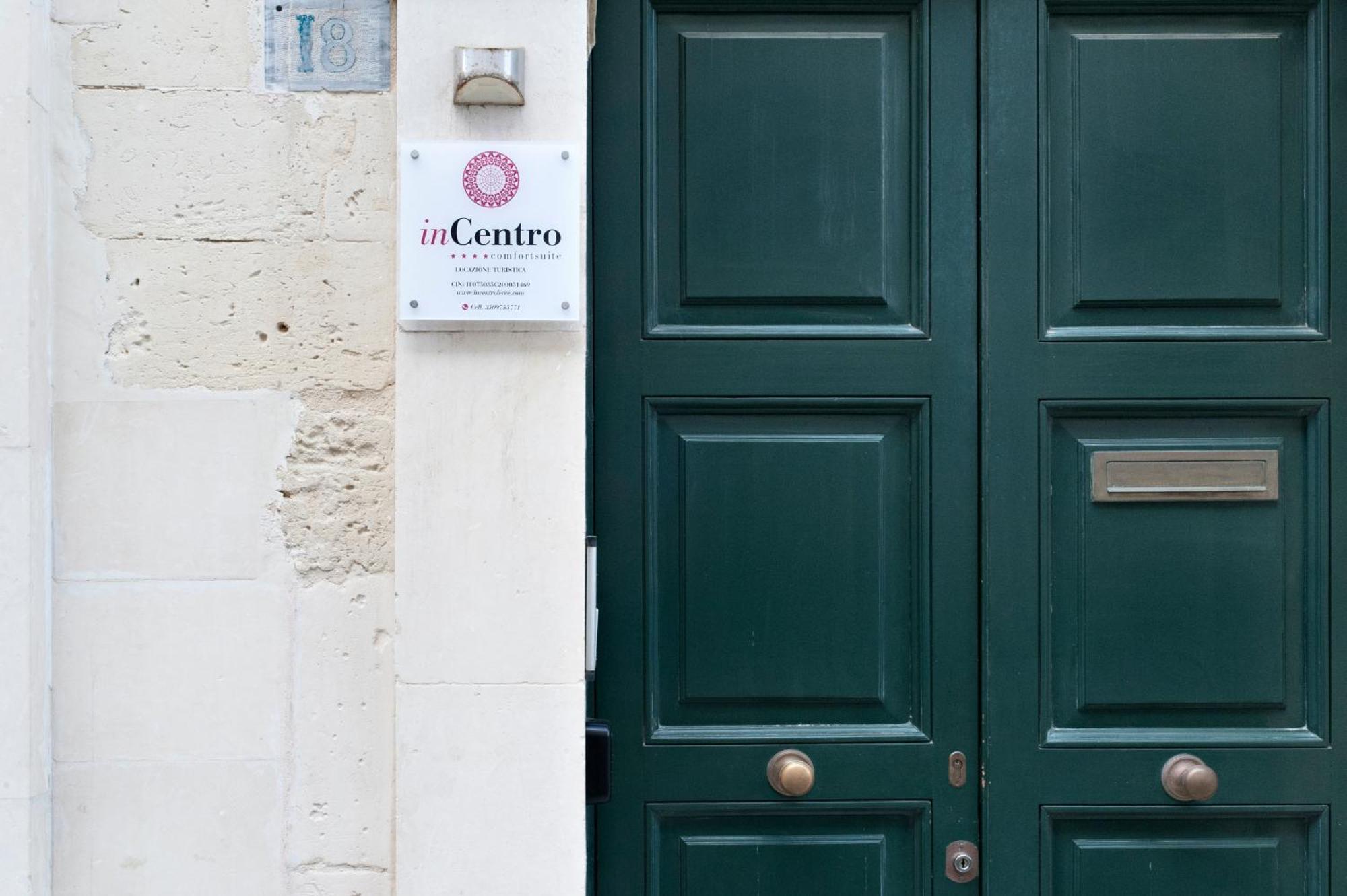 inCentro comfortsuite Lecce Esterno foto