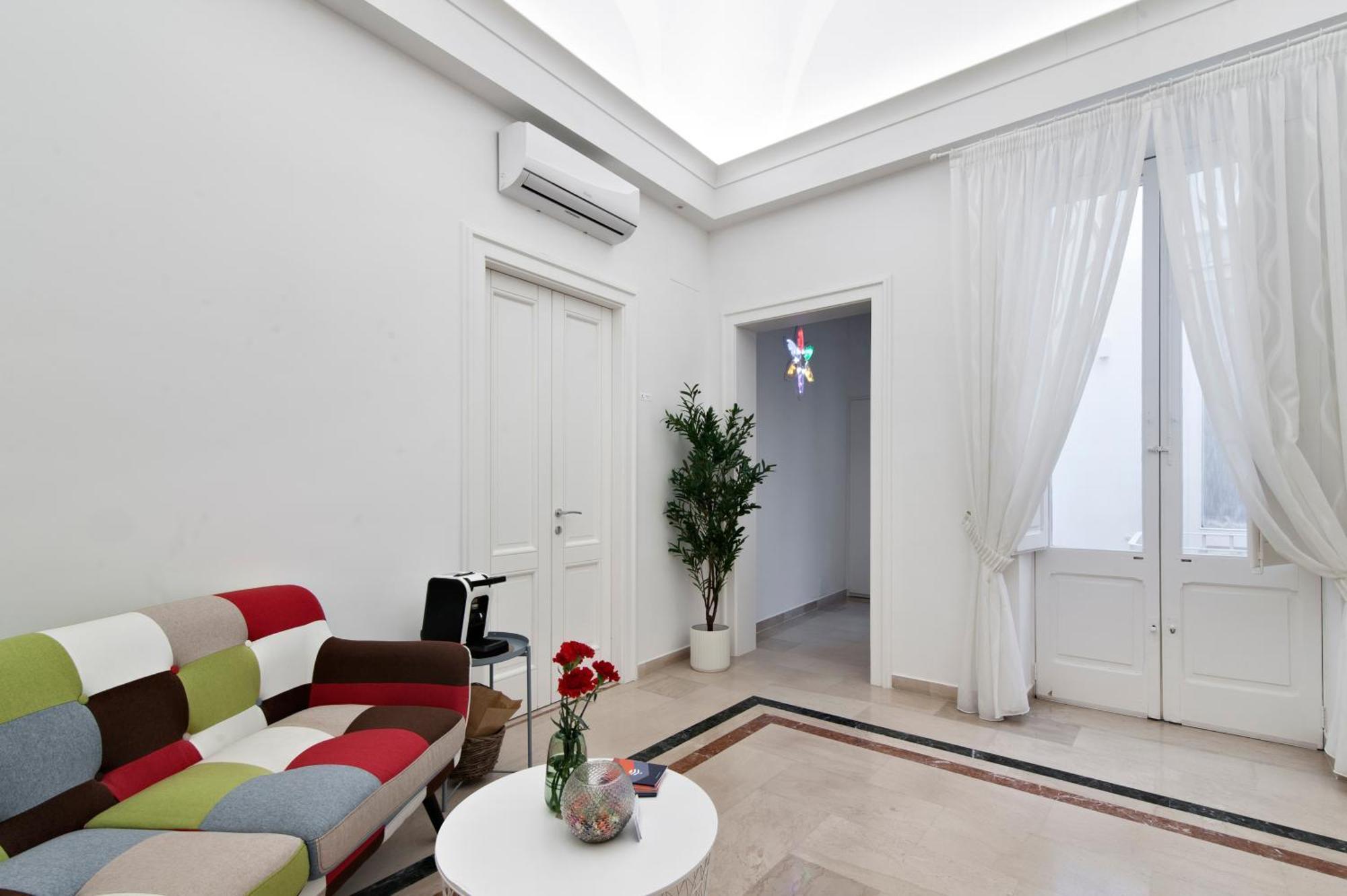 inCentro comfortsuite Lecce Esterno foto