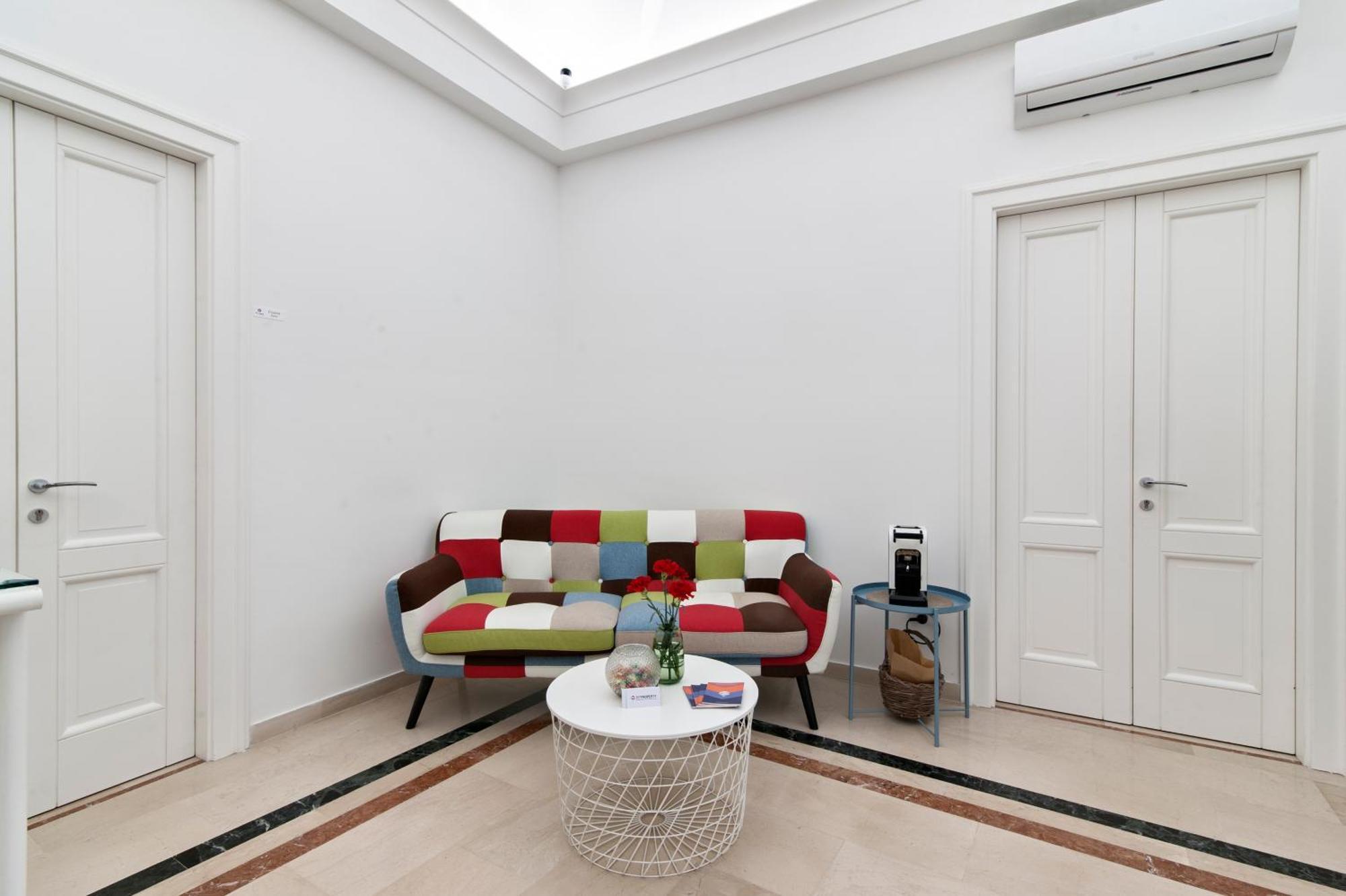 inCentro comfortsuite Lecce Esterno foto