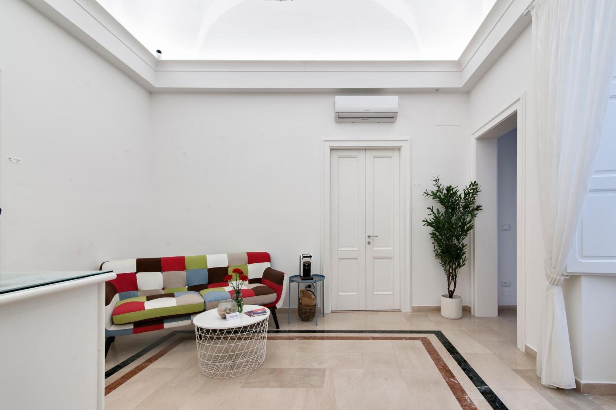 inCentro comfortsuite Lecce Esterno foto