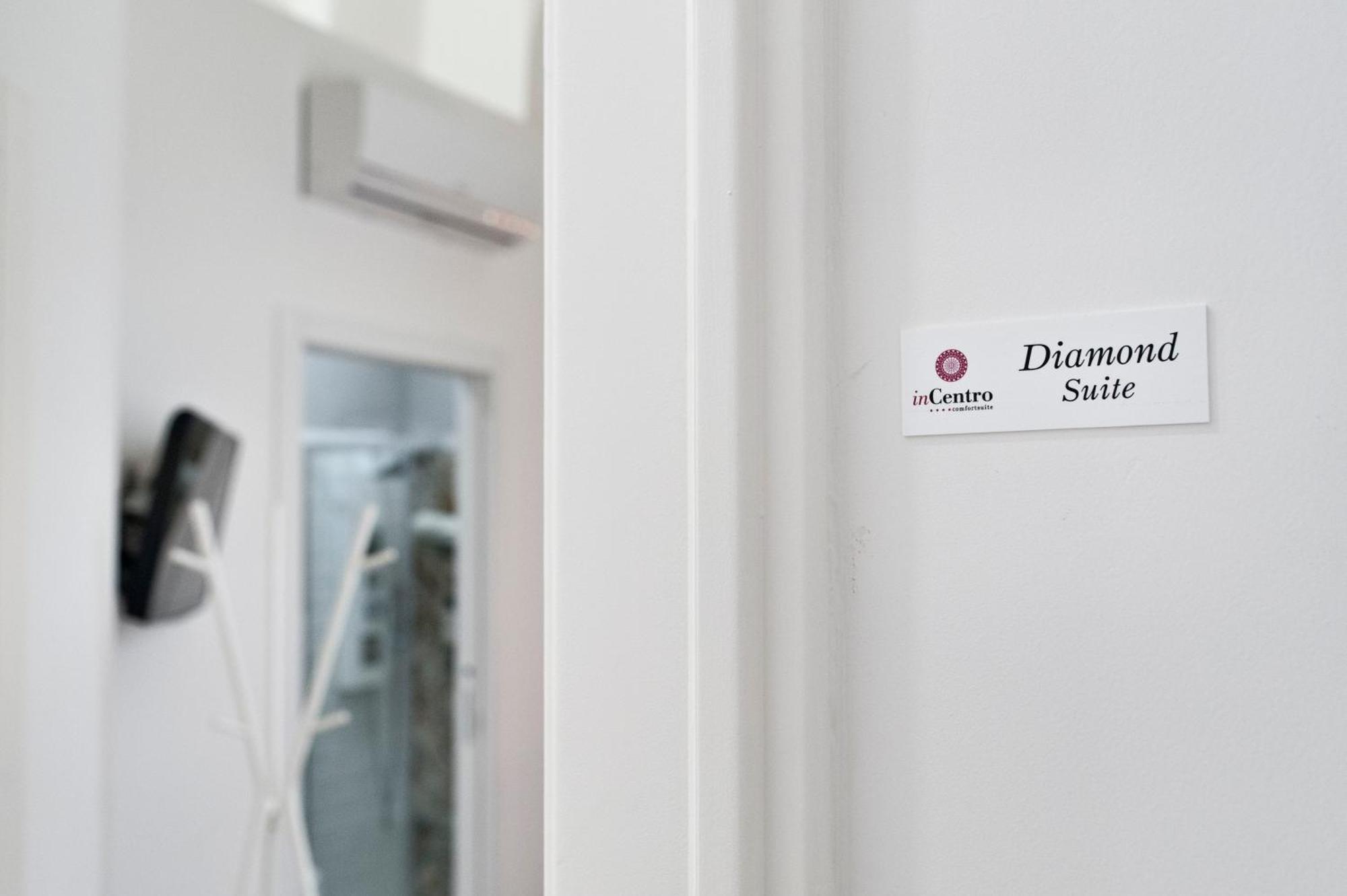 inCentro comfortsuite Lecce Esterno foto