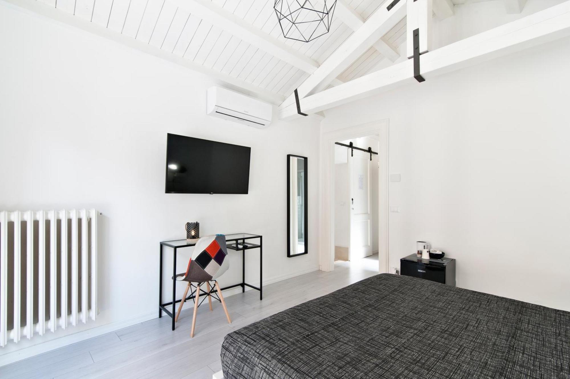 inCentro comfortsuite Lecce Esterno foto