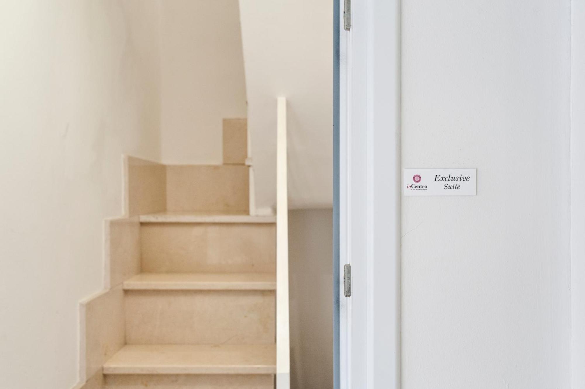 inCentro comfortsuite Lecce Esterno foto