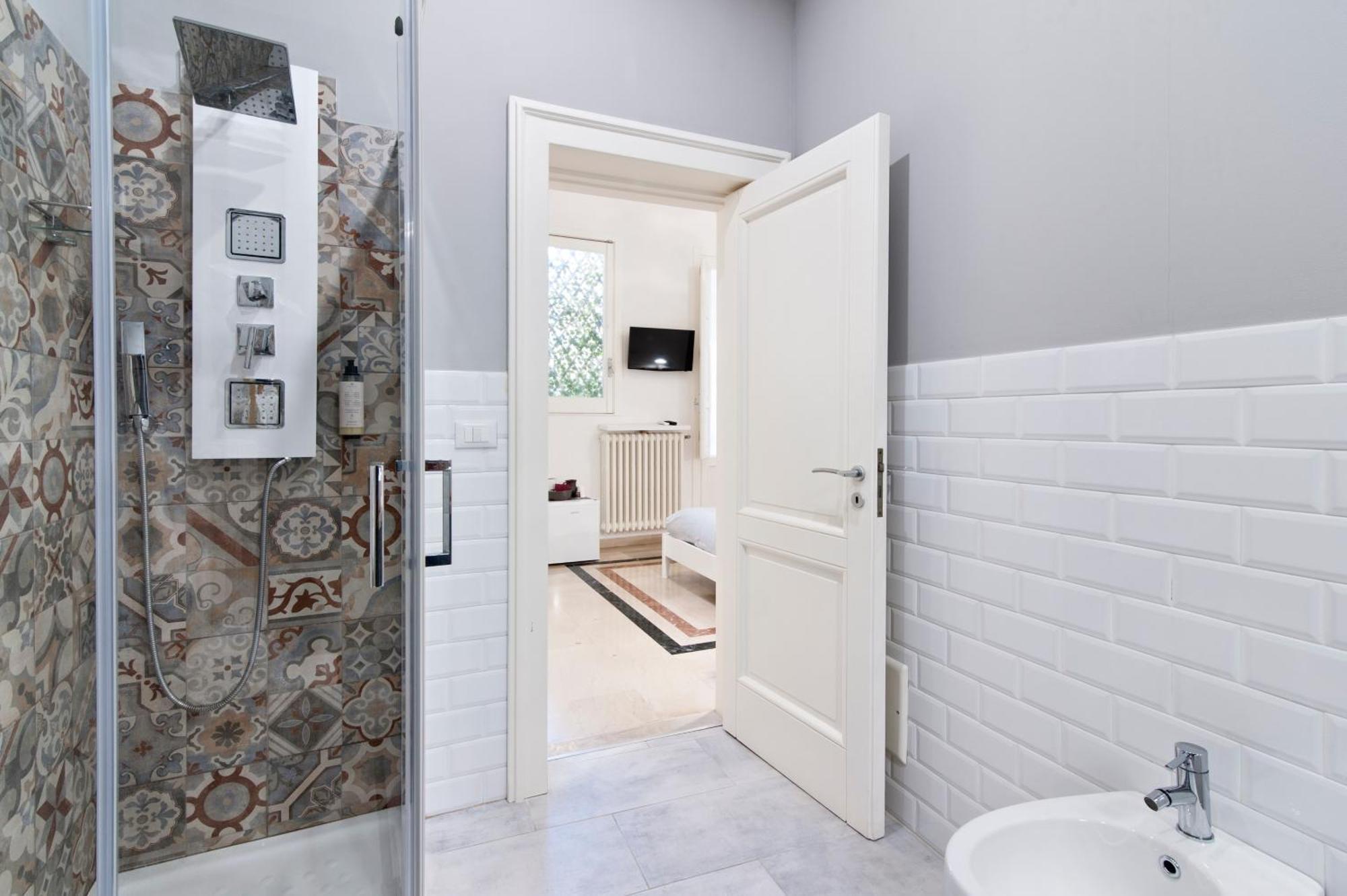inCentro comfortsuite Lecce Esterno foto