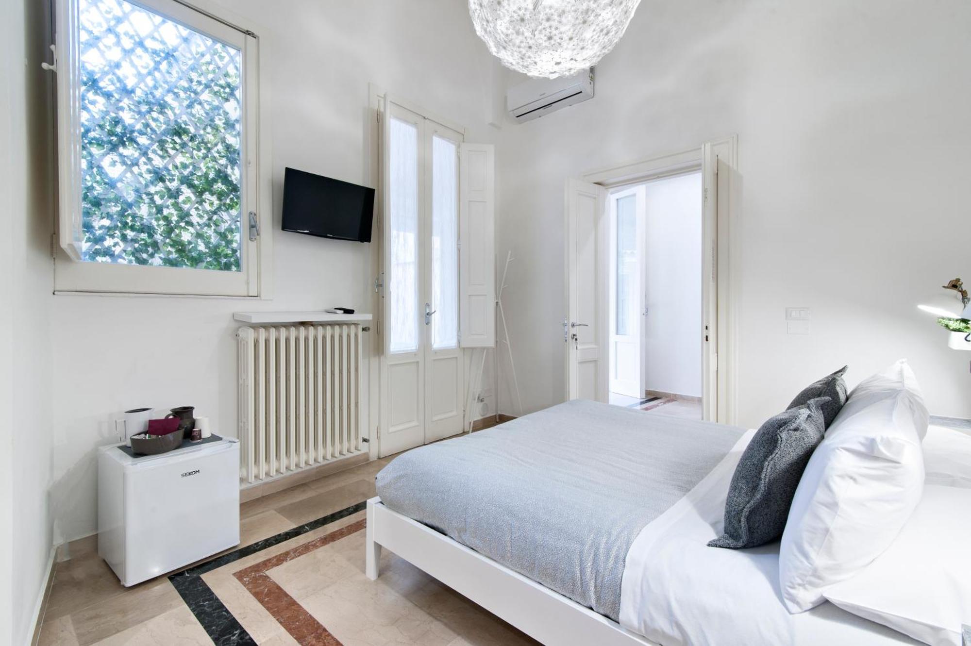 inCentro comfortsuite Lecce Esterno foto
